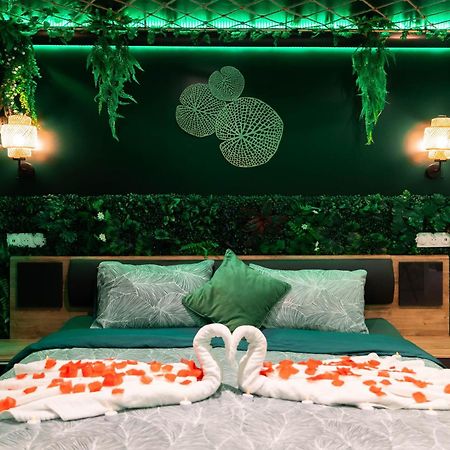 רופנהיים L'Oasis Tropicale, Jacuzzi, Love Room מראה חיצוני תמונה