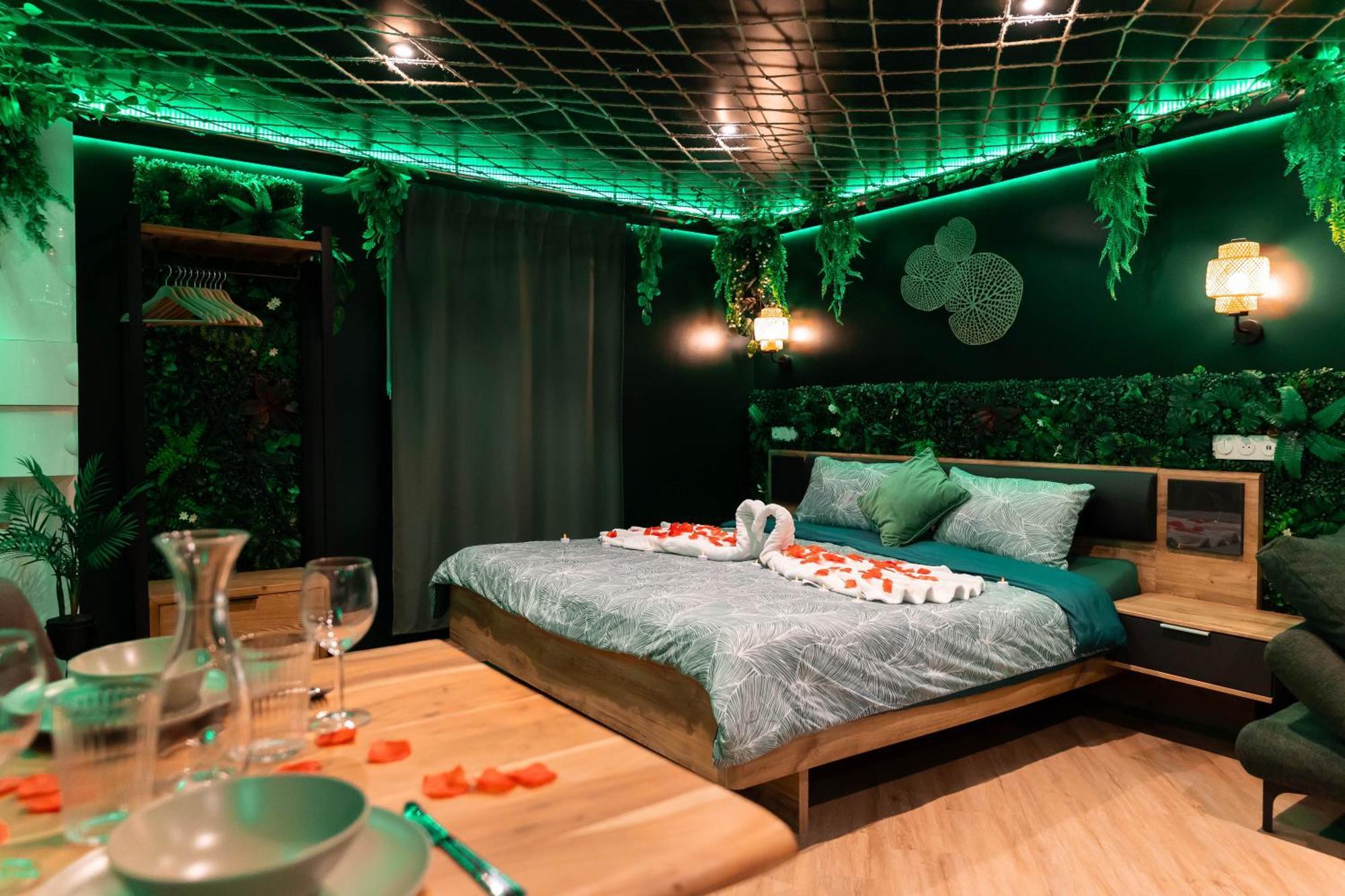 רופנהיים L'Oasis Tropicale, Jacuzzi, Love Room מראה חיצוני תמונה